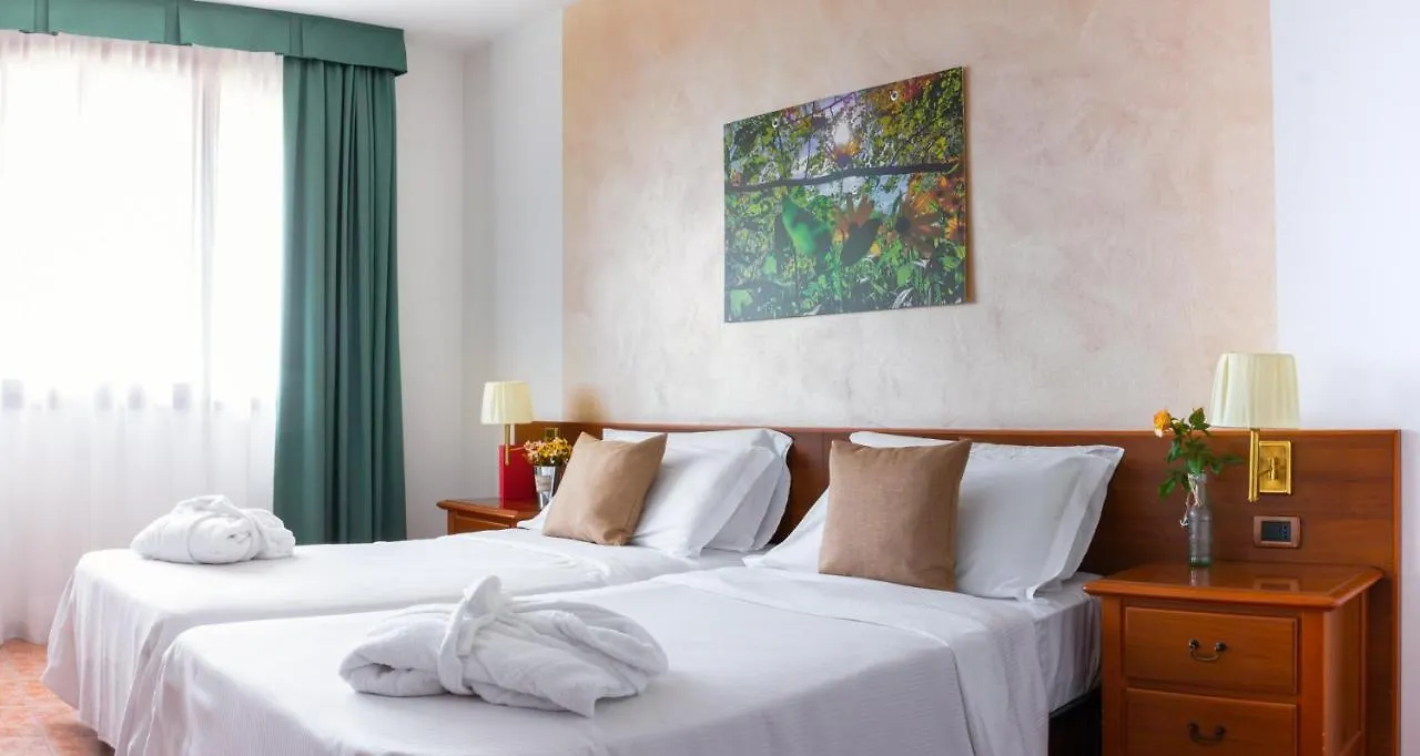Ancora Sport Resort Hotel Meolo 4*,
